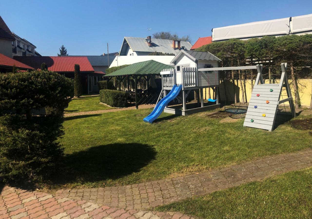 Domki Letniskowe Bartek Rewal Esterno foto